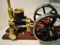 Flammenfresser Tom » Tom Fertiger Motor